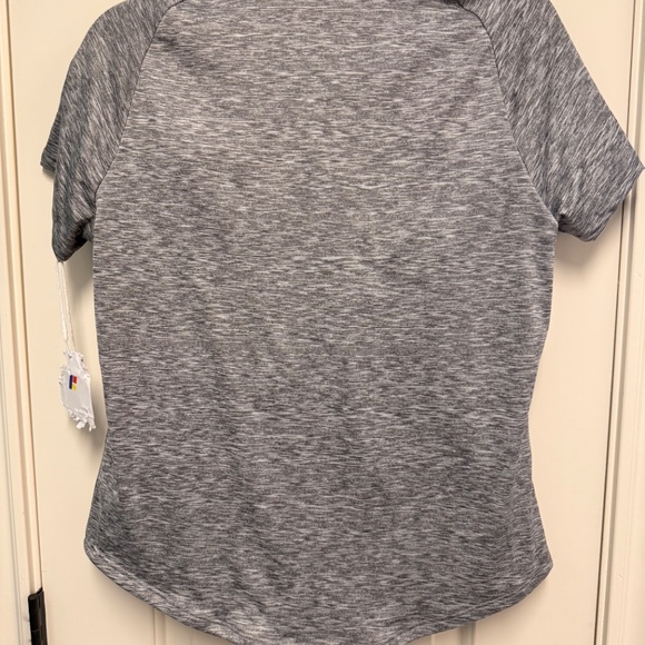 NWT Forme Ace Vneck - Picture 3 of 5